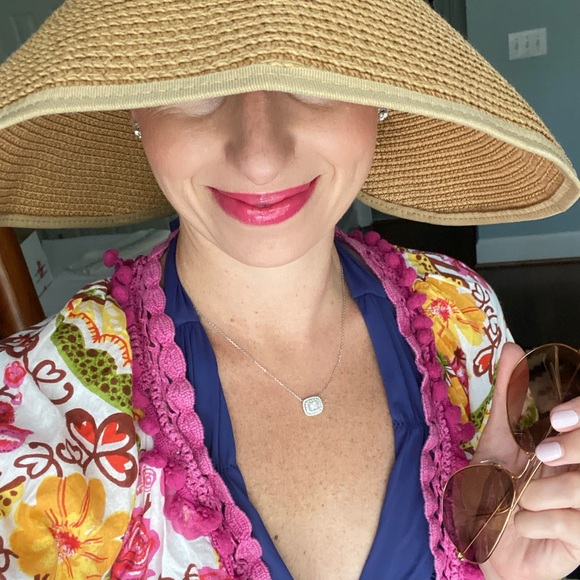 Meet your Posher, April - Picture 8 of 8